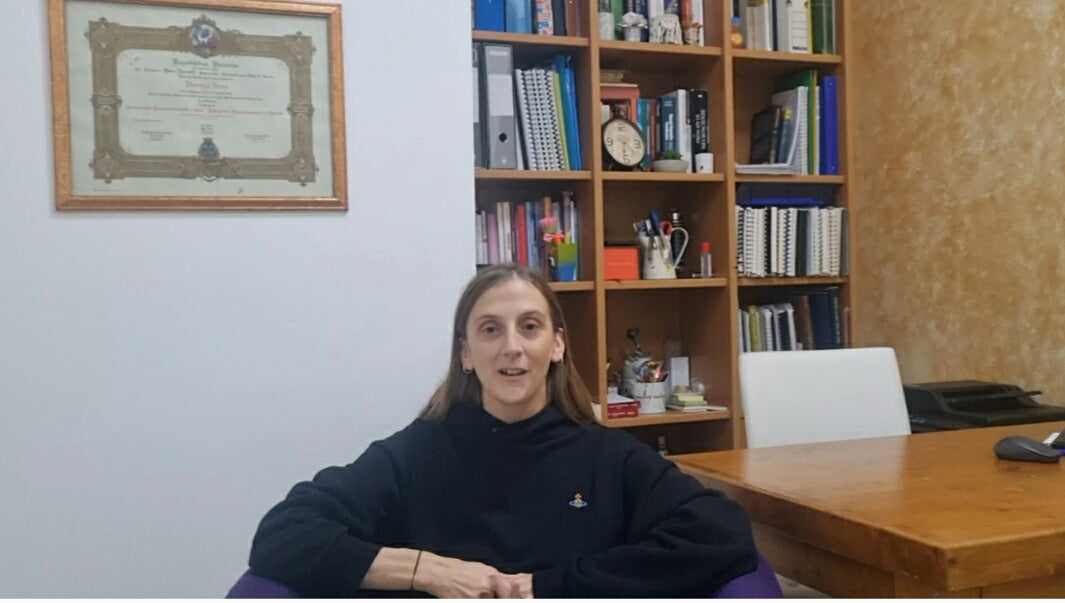 Carica il video: 